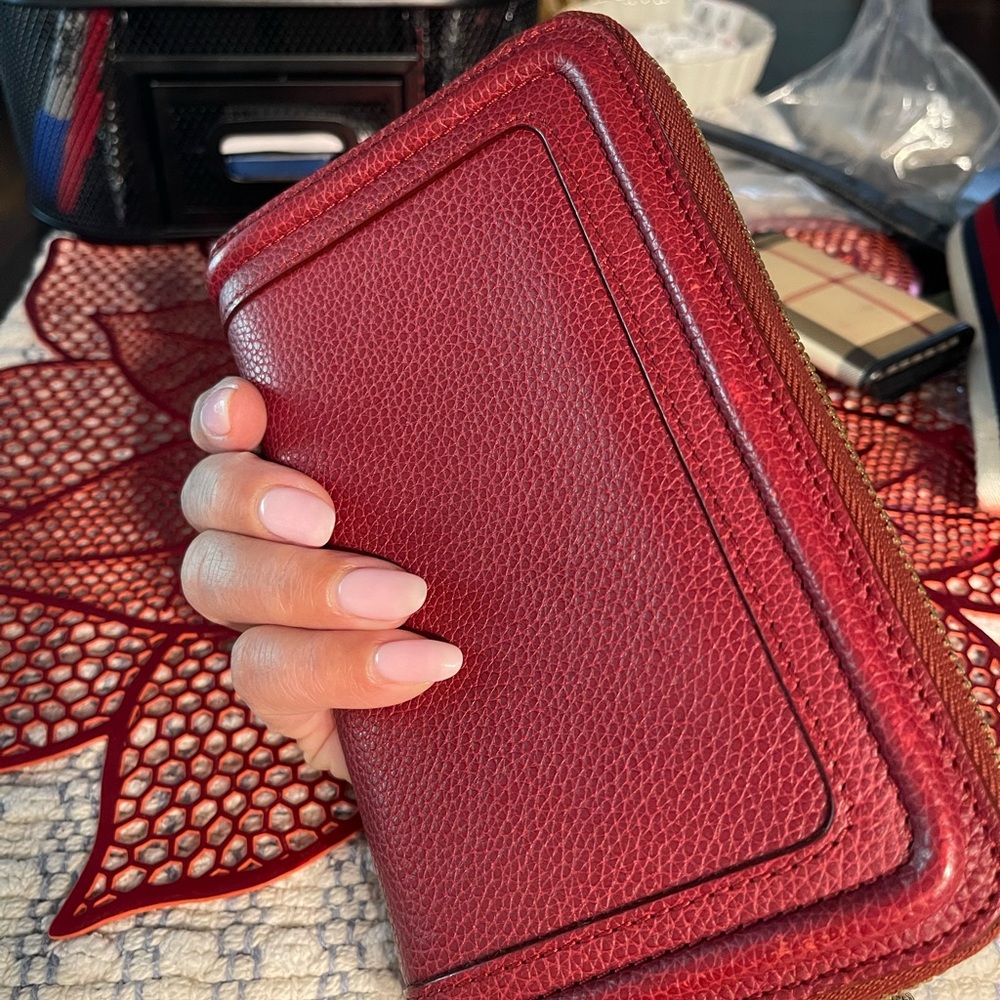 Chloe Deep Red Leather Wallet - Picture 5 of 10